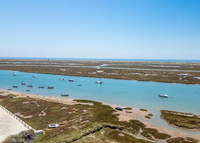 فيلة Limoeiro, Fishing Village